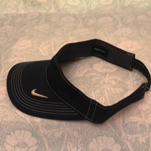 Nike Accessories - Nike visor golf Visor. One size fits all. Blue Nike Accessories - Nike visor golf Visor. One size fits all. Blue